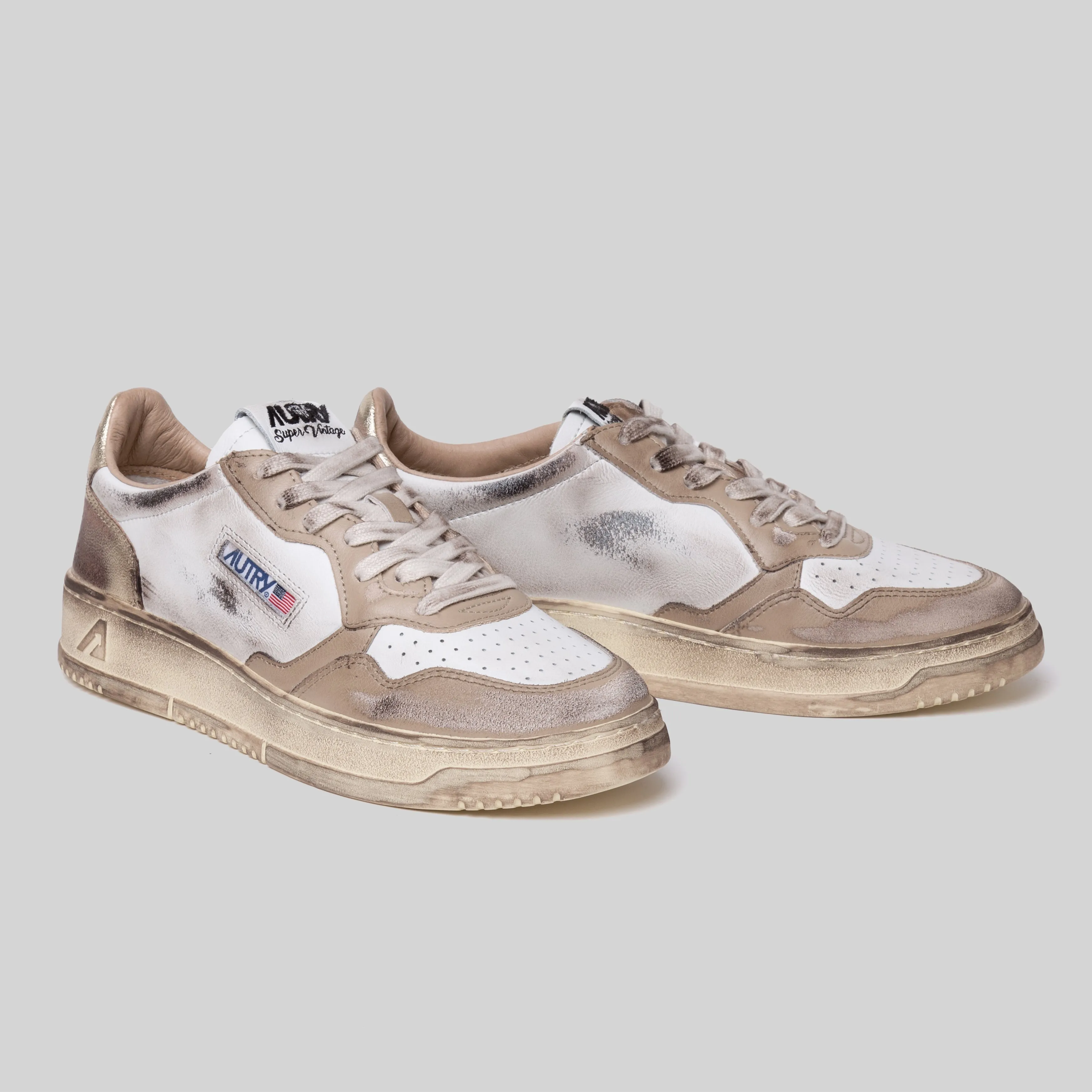 AUTRY SNEAKERS MEDALIST LOW SUPER VINTAGE AVLW-SV 36 BIANCO/PLATINO  