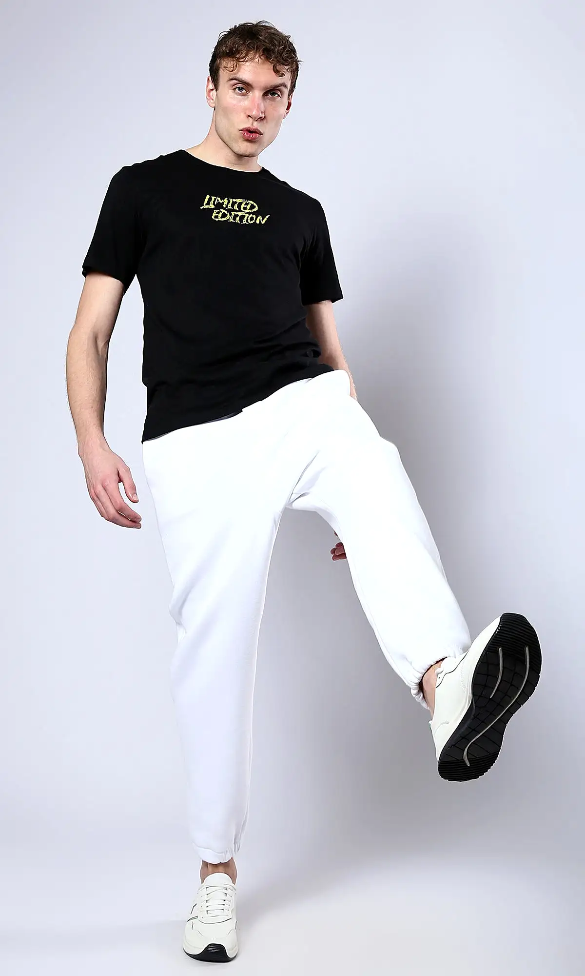 O178900 White Slip On Solid Jogger Pants With Hem